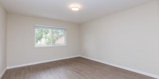 472 Jean Street Gallery 7