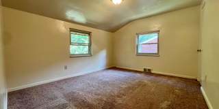 Beautiful 3-Bedroom Duplex in Castle Shannon! Back Yard, Central A/C & More! Call Today! Gallery 6