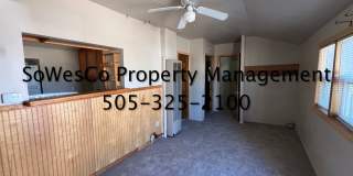 2 Bedroom Home with large back yard Gallery 4