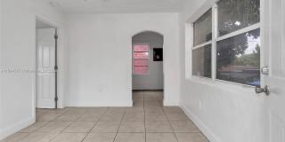 1137 NW 29th Ter Gallery 9