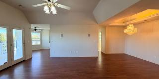 Beautiful Lakefront Home in the Vineyard! 55+ community Gallery 5