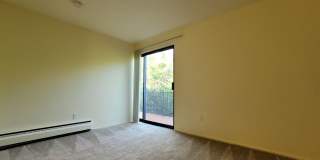 Conveniently located South Kirkland near Downtown-Laurel Park Gallery 10