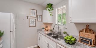 Pine Ridge Apartments Gallery 5