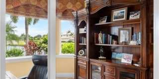 130 SE Bella Strano Gallery 21