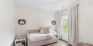 Luxury Furnished Home Gallery 39