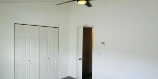 Charming Condo in Terrific Waterfront Location Gallery 16