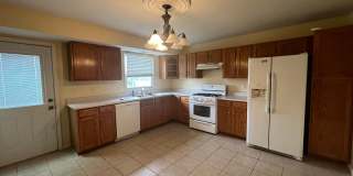 CHATHAM 2BEDROOM 1.5 BATH CONDO Gallery 1