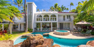 Kahala Oasis: Expansive 6BR Luxury Estate w/ Pool, Spa & Minutes to Beach Gallery 81