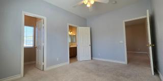 An Amazing NW Home! Over 3300 sq ft w/ pool & spa! Must see! Gallery 41