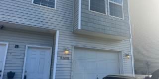 3 Bed, 2 Bath Townhouse Available! Gallery 1