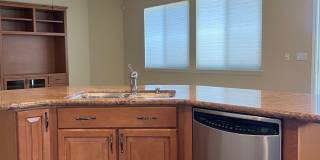 BEAUTIFUL 4 BEDROOM, ONE STORY HOUSE IN LINCOLN! Gallery 9