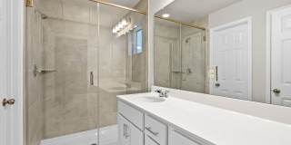 Beautiful 4bd/3.5ba Home! Upstairs Bonus Room & Faces Greenbelt in South Austin! Gallery 25