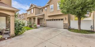 Modern 2-Bedroom, 2.5-Bath Townhome with Two-Car Garage & Private Backyard in South Ogden Gallery 1