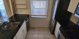 1828-00 GREEN Street Gallery 8