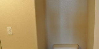 Stunning Town home in Mid Town! Gallery 3