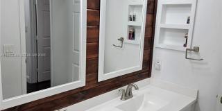 202 NE 36th Ter Gallery 48