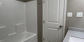 Recently Remodeled 3 Bed / 2 Bath near Mercy Hospital Gallery 15