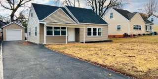 504 SELMA Street Gallery 1