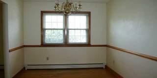 Charming brick ranch-style home in Virginia Beach featuring 3 bedrooms and 2 full baths! Gallery 6