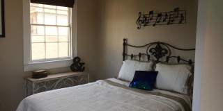 Charming 2BR Condo in Marigny Gallery 6
