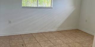 Spacious 2/1 duplex home in the Imperial Shores neighborhood Gallery 9
