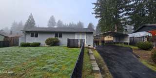 Updated 2 bedroom with a bonus room Gallery 1