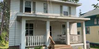 AVAILABLE JUNE - 6 BED 1.5 BATH Close to Campus! AVAILABLE JUNE - 6 BED 1.5 BATH Close to Campus! Gallery 1