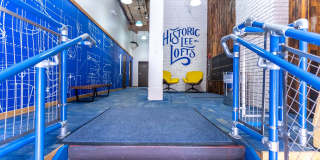 Lee Lofts Gallery 6