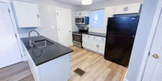 Elegant 3-Bedroom Home with Designer Finishes & Private Backyard! Gallery 11