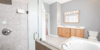 Spacious 4-Bedroom Home in Desirable Riverview Location with Excellent Schools Gallery 30