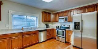 Modern Jefferson Park Living | 3 Bed + 4 Bath Near Restaurants, Breweries & Downtown Denver Gallery 8