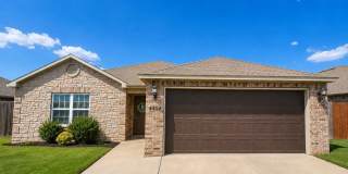 3 Bedroom/2 Bath Home in Bentonville! Gallery 1