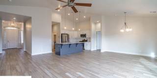 Beautiful 4 Bedroom Home Gallery 23