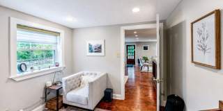 136 2ND Avenue Gallery 17