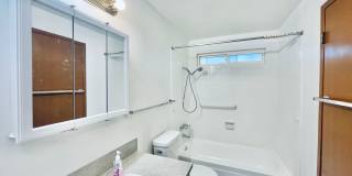 Tranquil House on Quiet South Delridge Street! Gallery 12