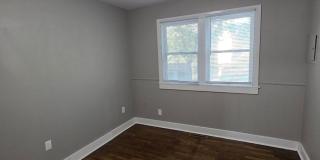 938 S Hiram - 3 Bedroom, 1 Bathroom Home with 1 Car Garage - $995 Gallery 16