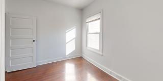 Four Bedroom 2,500 Square Foot House W/Back Patio, Multiple Kitchens/Laundry Facilities Gallery 14