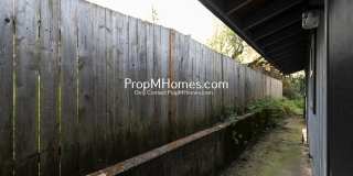 Three Bedroom Home in NE! Gallery 17