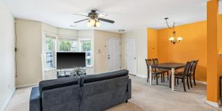 Room in 3 Bedroom Home at Ivory Run Way Gallery 7