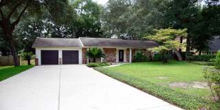 Beautifully updated 4 bedroom Lake Sharon home! Gallery 1