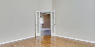 Lone Oak Ridge + Gated Community + 4 beds/2.5 Baths + Storm Shelter + Deer Creek Schools Gallery 10