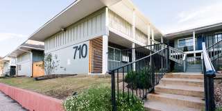 Perle At Mesta Park Gallery 1