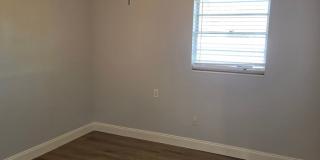 FOR RENT!!! NEWLY RENOVATED 2-BEDROOM TRIPLEX – UTILITIES INCLUDED – PRIME KISSIMMEE LOCATION! Gallery 20