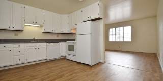 COMING SOON! |  $2,390 / 2 BR - CONVENIENT CASTRO VALLEY LIVING: CONDO WITH GARAGE, STORAGE & PLAY AREA ACCESS Gallery 6