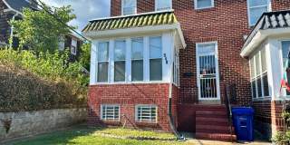 Charming and Spacious 4BR, 2BA Townhouse Charming and Spacious 4BR, 2BA Townhouse Gallery 1