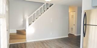 4 Bed - 2 Full Bath Bungalow for Rent in Willowick! Gallery 1