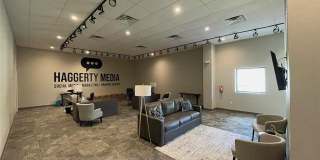 13406 SEYMOUR MEYERS Boulevard Gallery 1