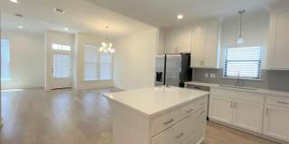 3 Bedroom With a Bonus Room In Central School District! Gallery 4