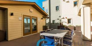 Lauretta Landing Gallery 7
