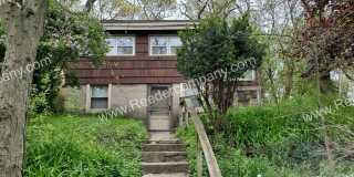 Large 2 bedroom home (close to the beach) Gallery 1